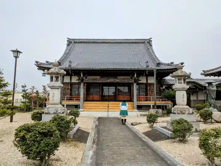浄泉寺の本殿・本堂