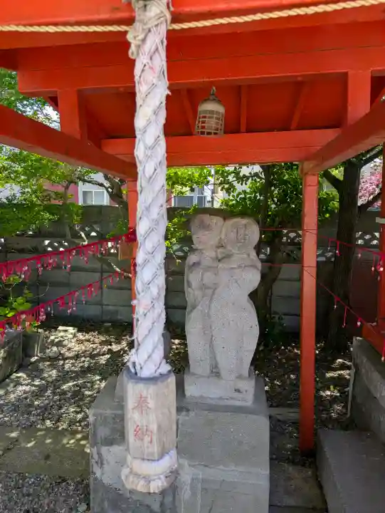 函館厳島神社の{uncategorized: "未分類", other: "その他", undefined: "問題あり", building: "その他建物", grave: "お墓", sacred_gate: "鳥居", guardian: "狛犬", statue: "像", buddha: "仏像", history: "歴史", nature: "自然", garden: "庭園", animal: "動物", pagoda: "塔", temizu: "手水舎", mountain_gate: "山門・神門", sanctuary: "本殿・本堂", subordinate: "末社・摂社", art: "芸術", scenery: "景色", jizo: "地蔵", ema: "絵馬", goshuin: "御朱印", omikuji: "おみくじ", items: "授与品その他", amulet: "お守り", goshuincho: "御朱印帳", eats: "食事", festival: "お祭り", votive_dance: "神楽", shichigosan: "七五三参", wedding: "結婚式", experience: "体験その他", initially: "初詣", around: "周辺", anti_infection: "感染症対策"}