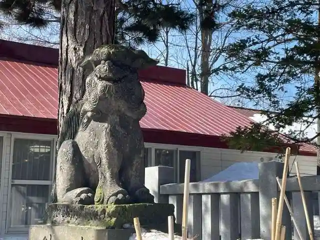 彌彦神社 (伊夜日子神社)の狛犬