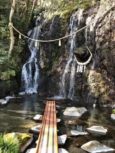 玉簾神社の庭園