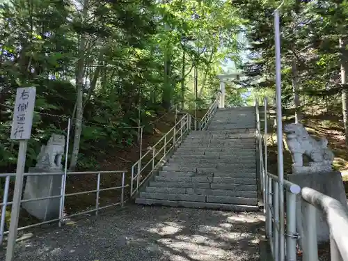 足寄神社の庭園