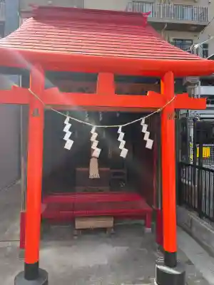 和田森稲荷神社の{uncategorized: "未分類", other: "その他", undefined: "問題あり", building: "その他建物", grave: "お墓", sacred_gate: "鳥居", guardian: "狛犬", statue: "像", buddha: "仏像", history: "歴史", nature: "自然", garden: "庭園", animal: "動物", pagoda: "塔", temizu: "手水舎", mountain_gate: "山門・神門", sanctuary: "本殿・本堂", subordinate: "末社・摂社", art: "芸術", scenery: "景色", jizo: "地蔵", ema: "絵馬", goshuin: "御朱印", omikuji: "おみくじ", items: "授与品その他", amulet: "お守り", goshuincho: "御朱印帳", eats: "食事", festival: "お祭り", votive_dance: "神楽", shichigosan: "七五三参", wedding: "結婚式", experience: "体験その他", initially: "初詣", around: "周辺", anti_infection: "感染症対策"}