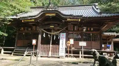 雄琴神社の本殿・本堂