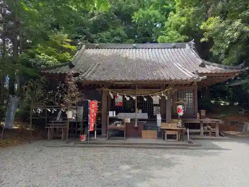 岩原八幡神社の本殿・本堂