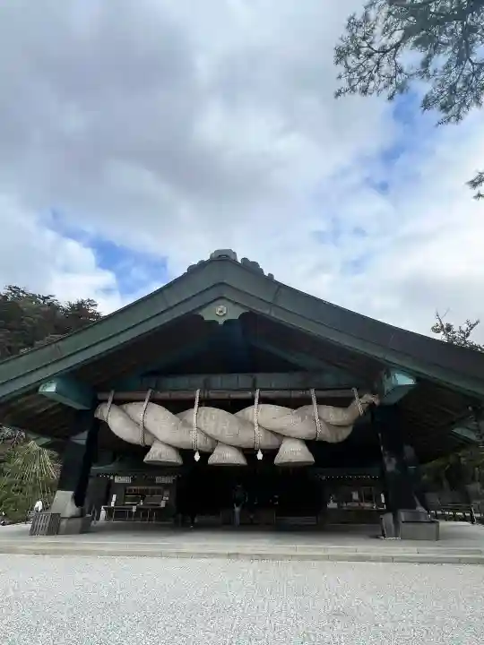 出雲大社の{uncategorized: "未分類", other: "その他", undefined: "問題あり", building: "その他建物", grave: "お墓", sacred_gate: "鳥居", guardian: "狛犬", statue: "像", buddha: "仏像", history: "歴史", nature: "自然", garden: "庭園", animal: "動物", pagoda: "塔", temizu: "手水舎", mountain_gate: "山門・神門", sanctuary: "本殿・本堂", subordinate: "末社・摂社", art: "芸術", scenery: "景色", jizo: "地蔵", ema: "絵馬", goshuin: "御朱印", omikuji: "おみくじ", items: "授与品その他", amulet: "お守り", goshuincho: "御朱印帳", eats: "食事", festival: "お祭り", votive_dance: "神楽", shichigosan: "七五三参", wedding: "結婚式", experience: "体験その他", initially: "初詣", around: "周辺", anti_infection: "感染症対策"}