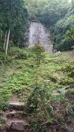 磨崖三尊大石仏(和歌山県)