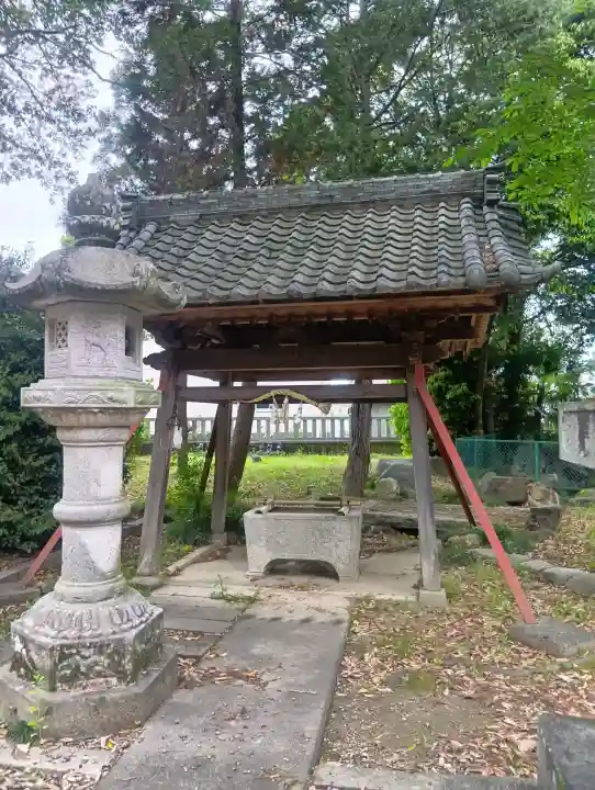 高桑八幡神社の{uncategorized: "未分類", other: "その他", undefined: "問題あり", building: "その他建物", grave: "お墓", sacred_gate: "鳥居", guardian: "狛犬", statue: "像", buddha: "仏像", history: "歴史", nature: "自然", garden: "庭園", animal: "動物", pagoda: "塔", temizu: "手水舎", mountain_gate: "山門・神門", sanctuary: "本殿・本堂", subordinate: "末社・摂社", art: "芸術", scenery: "景色", jizo: "地蔵", ema: "絵馬", goshuin: "御朱印", omikuji: "おみくじ", items: "授与品その他", amulet: "お守り", goshuincho: "御朱印帳", eats: "食事", festival: "お祭り", votive_dance: "神楽", shichigosan: "七五三参", wedding: "結婚式", experience: "体験その他", initially: "初詣", around: "周辺", anti_infection: "感染症対策"}