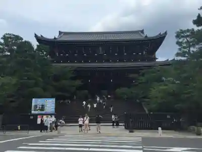 知恩院の本殿・本堂