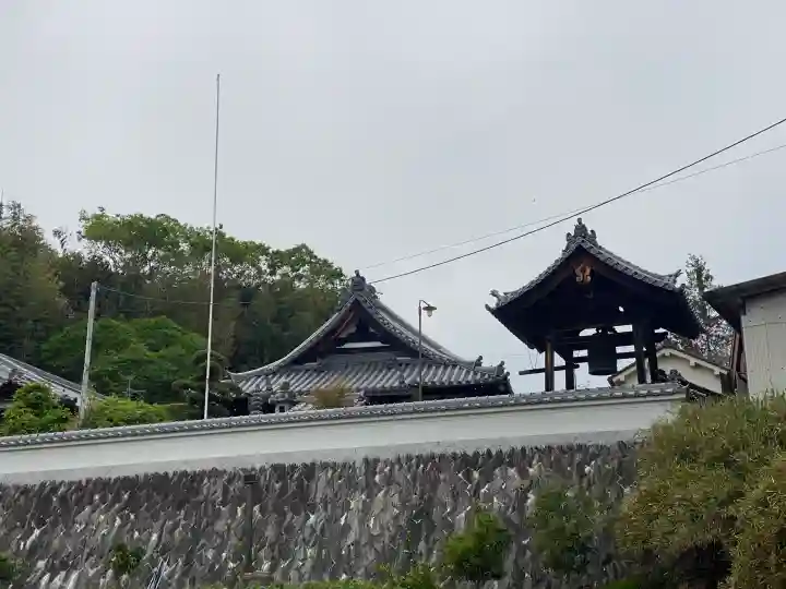 地蔵寺の{uncategorized: "未分類", other: "その他", undefined: "問題あり", building: "その他建物", grave: "お墓", sacred_gate: "鳥居", guardian: "狛犬", statue: "像", buddha: "仏像", history: "歴史", nature: "自然", garden: "庭園", animal: "動物", pagoda: "塔", temizu: "手水舎", mountain_gate: "山門・神門", sanctuary: "本殿・本堂", subordinate: "末社・摂社", art: "芸術", scenery: "景色", jizo: "地蔵", ema: "絵馬", goshuin: "御朱印", omikuji: "おみくじ", items: "授与品その他", amulet: "お守り", goshuincho: "御朱印帳", eats: "食事", festival: "お祭り", votive_dance: "神楽", shichigosan: "七五三参", wedding: "結婚式", experience: "体験その他", initially: "初詣", around: "周辺", anti_infection: "感染症対策"}