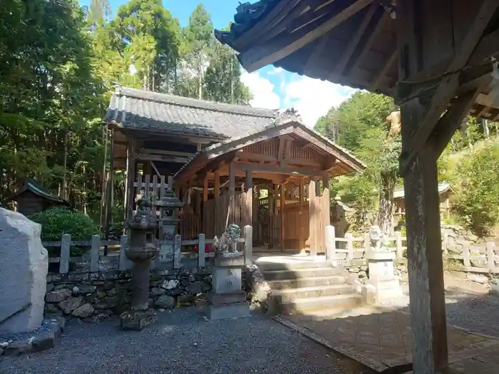 愛宕神社(阿多古神社)の本殿・本堂