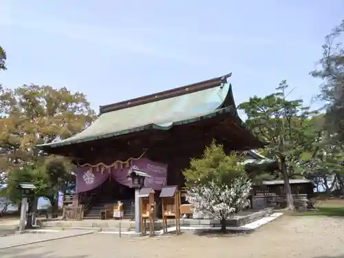 篠山神社の本殿・本堂