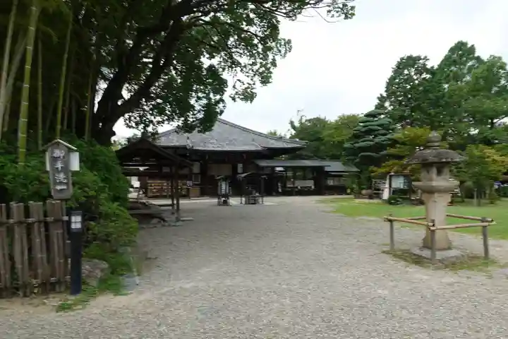 大安寺の本殿・本堂