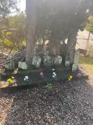 如法寺の{uncategorized: "未分類", other: "その他", undefined: "問題あり", building: "その他建物", grave: "お墓", sacred_gate: "鳥居", guardian: "狛犬", statue: "像", buddha: "仏像", history: "歴史", nature: "自然", garden: "庭園", animal: "動物", pagoda: "塔", temizu: "手水舎", mountain_gate: "山門・神門", sanctuary: "本殿・本堂", subordinate: "末社・摂社", art: "芸術", scenery: "景色", jizo: "地蔵", ema: "絵馬", goshuin: "御朱印", omikuji: "おみくじ", items: "授与品その他", amulet: "お守り", goshuincho: "御朱印帳", eats: "食事", festival: "お祭り", votive_dance: "神楽", shichigosan: "七五三参", wedding: "結婚式", experience: "体験その他", initially: "初詣", around: "周辺", anti_infection: "感染症対策"}