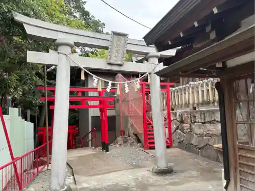 五社稲荷社の末社・摂社