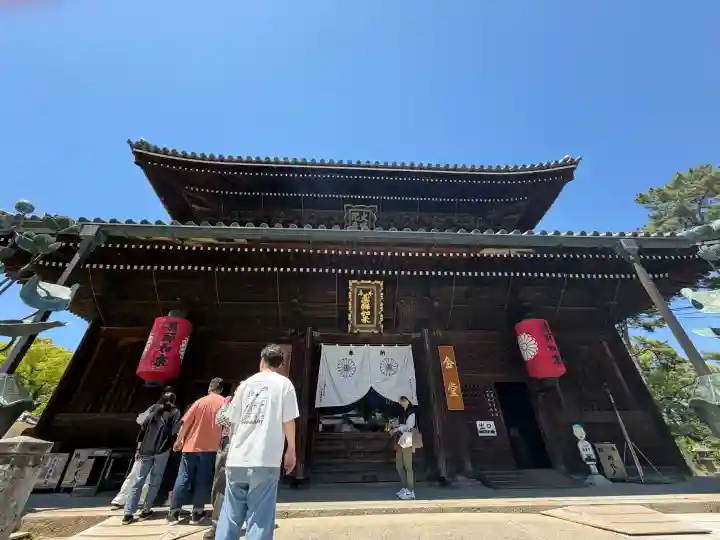 善通寺の{uncategorized: "未分類", other: "その他", undefined: "問題あり", building: "その他建物", grave: "お墓", sacred_gate: "鳥居", guardian: "狛犬", statue: "像", buddha: "仏像", history: "歴史", nature: "自然", garden: "庭園", animal: "動物", pagoda: "塔", temizu: "手水舎", mountain_gate: "山門・神門", sanctuary: "本殿・本堂", subordinate: "末社・摂社", art: "芸術", scenery: "景色", jizo: "地蔵", ema: "絵馬", goshuin: "御朱印", omikuji: "おみくじ", items: "授与品その他", amulet: "お守り", goshuincho: "御朱印帳", eats: "食事", festival: "お祭り", votive_dance: "神楽", shichigosan: "七五三参", wedding: "結婚式", experience: "体験その他", initially: "初詣", around: "周辺", anti_infection: "感染症対策"}