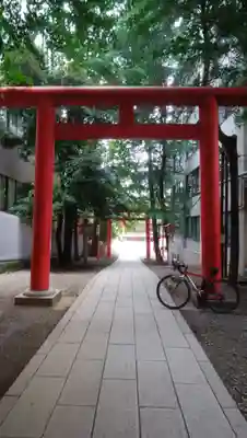 花園神社の鳥居
