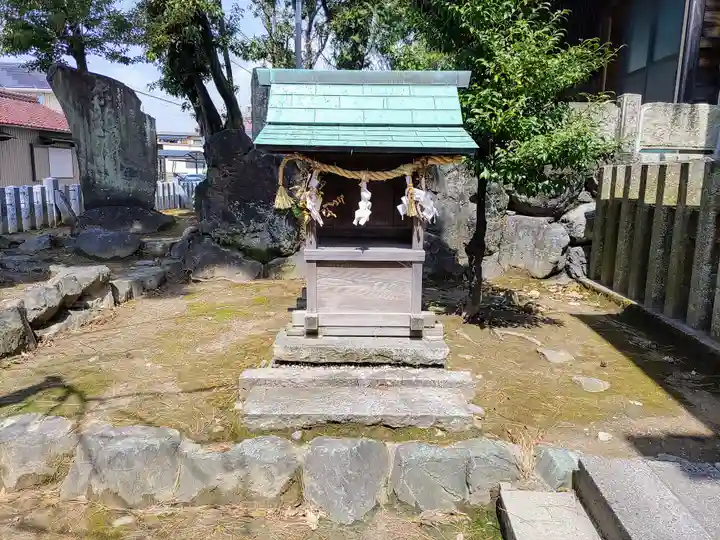 神明社(東町)の末社・摂社
