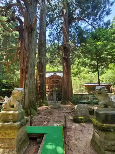 藤沼神社の狛犬