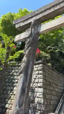 品川神社の{uncategorized: "未分類", other: "その他", undefined: "問題あり", building: "その他建物", grave: "お墓", sacred_gate: "鳥居", guardian: "狛犬", statue: "像", buddha: "仏像", history: "歴史", nature: "自然", garden: "庭園", animal: "動物", pagoda: "塔", temizu: "手水舎", mountain_gate: "山門・神門", sanctuary: "本殿・本堂", subordinate: "末社・摂社", art: "芸術", scenery: "景色", jizo: "地蔵", ema: "絵馬", goshuin: "御朱印", omikuji: "おみくじ", items: "授与品その他", amulet: "お守り", goshuincho: "御朱印帳", eats: "食事", festival: "お祭り", votive_dance: "神楽", shichigosan: "七五三参", wedding: "結婚式", experience: "体験その他", initially: "初詣", around: "周辺", anti_infection: "感染症対策"}
