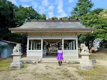 上郷護国神社の本殿・本堂