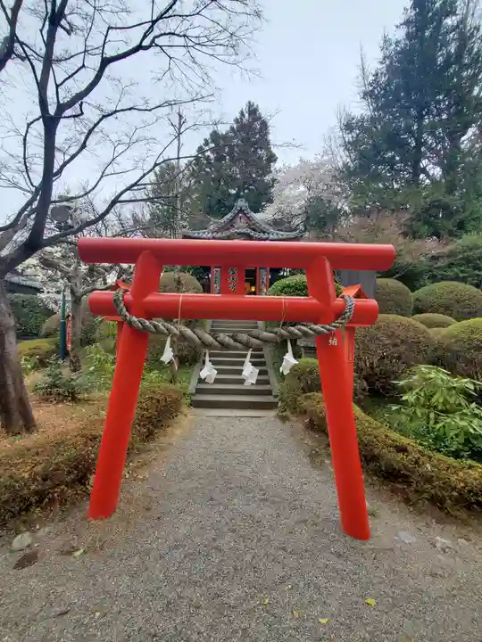 冠稲荷神社の末社・摂社