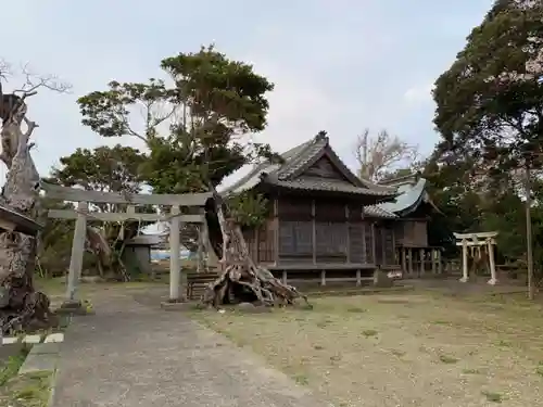 中里八坂神社の鳥居