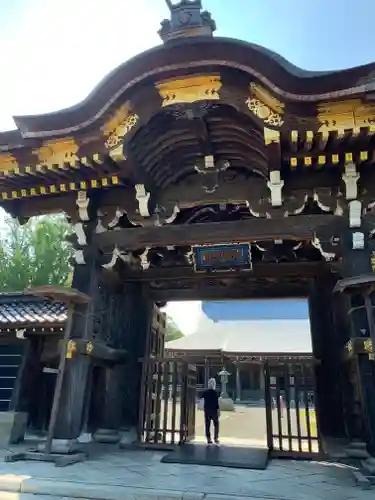 勝興寺の山門・神門
