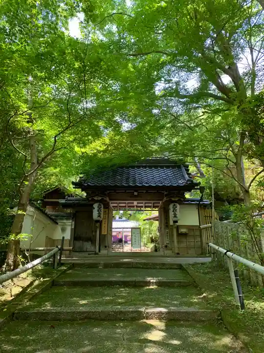 山科聖天 雙林院(双林院) の山門・神門