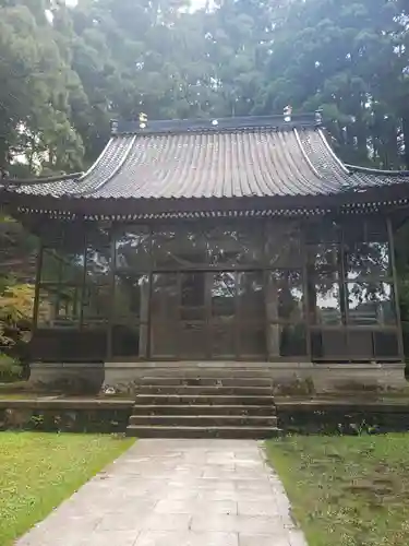 諏訪神社の本殿