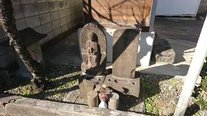 乳出地蔵堂(神奈川県)