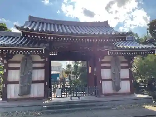 国土安穏寺の山門・神門
