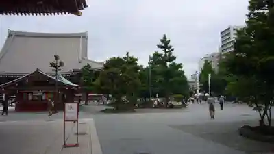 浅草神社の周辺