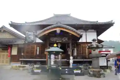 観音寺の本殿・本堂