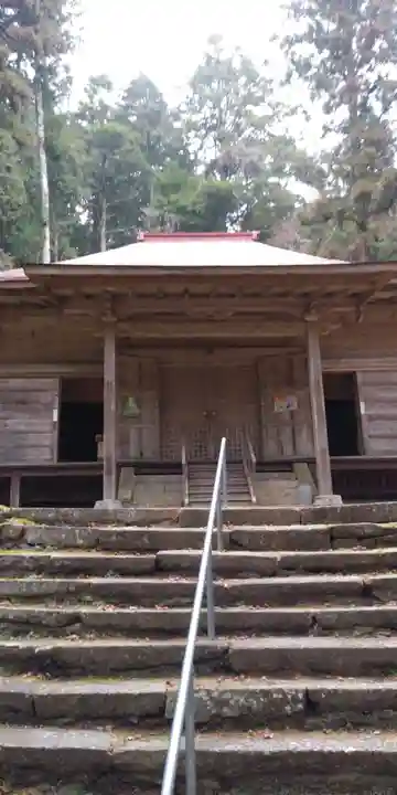 金勝寺の本殿・本堂