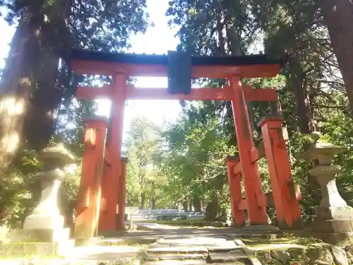 出羽神社(出羽三山神社)～三神合祭殿～の鳥居