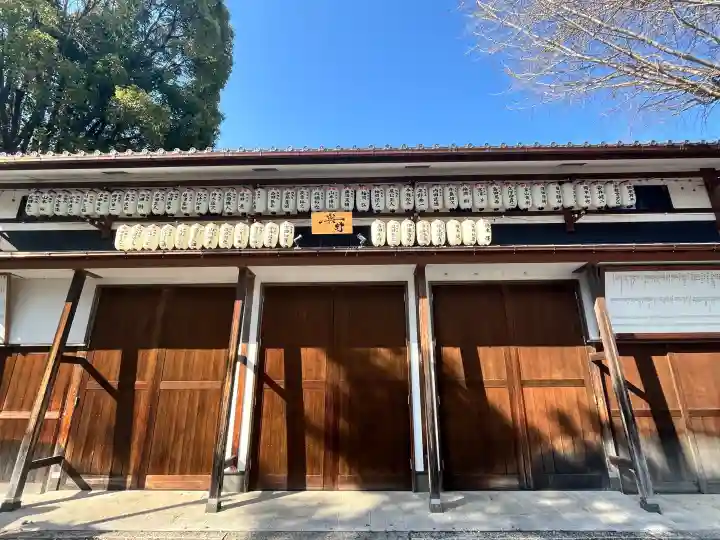 與杼神社の{uncategorized: "未分類", other: "その他", undefined: "問題あり", building: "その他建物", grave: "お墓", sacred_gate: "鳥居", guardian: "狛犬", statue: "像", buddha: "仏像", history: "歴史", nature: "自然", garden: "庭園", animal: "動物", pagoda: "塔", temizu: "手水舎", mountain_gate: "山門・神門", sanctuary: "本殿・本堂", subordinate: "末社・摂社", art: "芸術", scenery: "景色", jizo: "地蔵", ema: "絵馬", goshuin: "御朱印", omikuji: "おみくじ", items: "授与品その他", amulet: "お守り", goshuincho: "御朱印帳", eats: "食事", festival: "お祭り", votive_dance: "神楽", shichigosan: "七五三参", wedding: "結婚式", experience: "体験その他", initially: "初詣", around: "周辺", anti_infection: "感染症対策"}