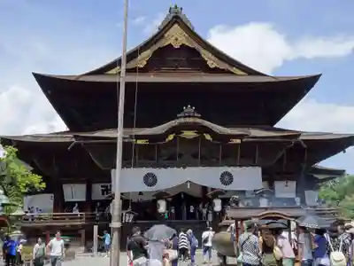 善光寺の本殿・本堂