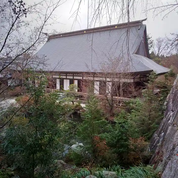 月山寺の本殿・本堂