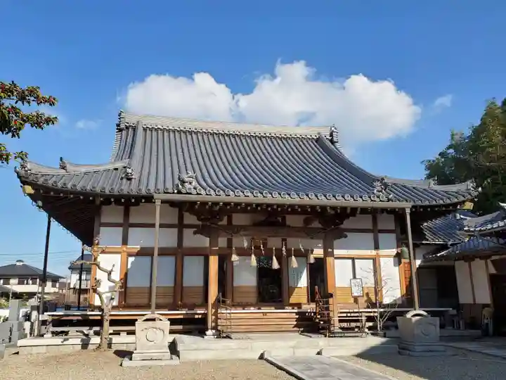 西光寺の本殿・本堂