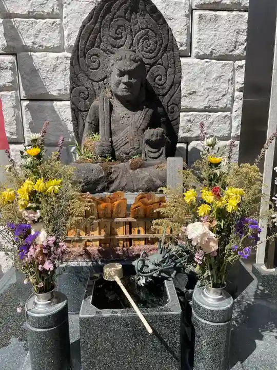 赤坂不動尊威徳寺(東京都)