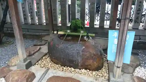 元三島神社の手水舎