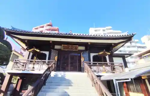 蓮光寺の{uncategorized: "未分類", other: "その他", undefined: "問題あり", building: "その他建物", grave: "お墓", sacred_gate: "鳥居", guardian: "狛犬", statue: "像", buddha: "仏像", history: "歴史", nature: "自然", garden: "庭園", animal: "動物", pagoda: "塔", temizu: "手水舎", mountain_gate: "山門・神門", sanctuary: "本殿・本堂", subordinate: "末社・摂社", art: "芸術", scenery: "景色", jizo: "地蔵", ema: "絵馬", goshuin: "御朱印", omikuji: "おみくじ", items: "授与品その他", amulet: "お守り", goshuincho: "御朱印帳", eats: "食事", festival: "お祭り", votive_dance: "神楽", shichigosan: "七五三参", wedding: "結婚式", experience: "体験その他", initially: "初詣", around: "周辺", anti_infection: "感染症対策"}