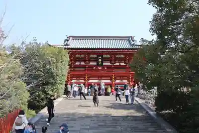 鶴岡八幡宮の本殿・本堂