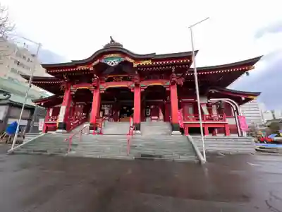 成田山札幌別院新栄寺の本殿・本堂