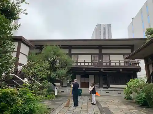 光明寺の本殿・本堂