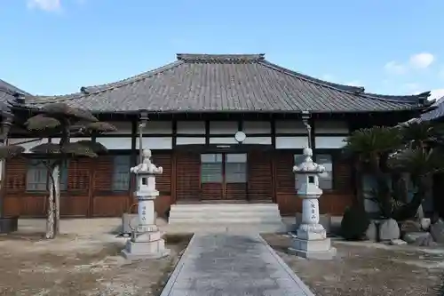 極楽寺の本殿・本堂