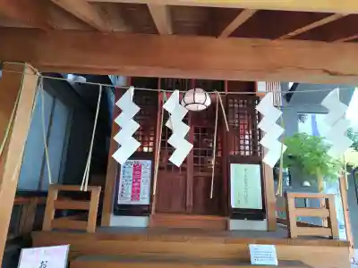 五十稲荷神社(栄寿稲荷神社)の{uncategorized: "未分類", other: "その他", undefined: "問題あり", building: "その他建物", grave: "お墓", sacred_gate: "鳥居", guardian: "狛犬", statue: "像", buddha: "仏像", history: "歴史", nature: "自然", garden: "庭園", animal: "動物", pagoda: "塔", temizu: "手水舎", mountain_gate: "山門・神門", sanctuary: "本殿・本堂", subordinate: "末社・摂社", art: "芸術", scenery: "景色", jizo: "地蔵", ema: "絵馬", goshuin: "御朱印", omikuji: "おみくじ", items: "授与品その他", amulet: "お守り", goshuincho: "御朱印帳", eats: "食事", festival: "お祭り", votive_dance: "神楽", shichigosan: "七五三参", wedding: "結婚式", experience: "体験その他", initially: "初詣", around: "周辺", anti_infection: "感染症対策"}