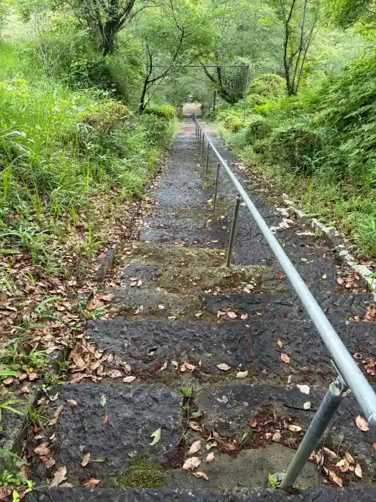 太田神社の{uncategorized: "未分類", other: "その他", undefined: "問題あり", building: "その他建物", grave: "お墓", sacred_gate: "鳥居", guardian: "狛犬", statue: "像", buddha: "仏像", history: "歴史", nature: "自然", garden: "庭園", animal: "動物", pagoda: "塔", temizu: "手水舎", mountain_gate: "山門・神門", sanctuary: "本殿・本堂", subordinate: "末社・摂社", art: "芸術", scenery: "景色", jizo: "地蔵", ema: "絵馬", goshuin: "御朱印", omikuji: "おみくじ", items: "授与品その他", amulet: "お守り", goshuincho: "御朱印帳", eats: "食事", festival: "お祭り", votive_dance: "神楽", shichigosan: "七五三参", wedding: "結婚式", experience: "体験その他", initially: "初詣", around: "周辺", anti_infection: "感染症対策"}