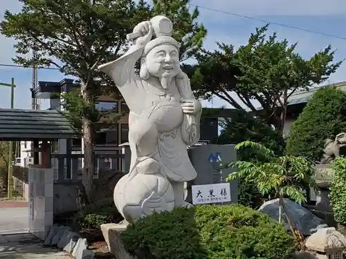 白老八幡神社の像