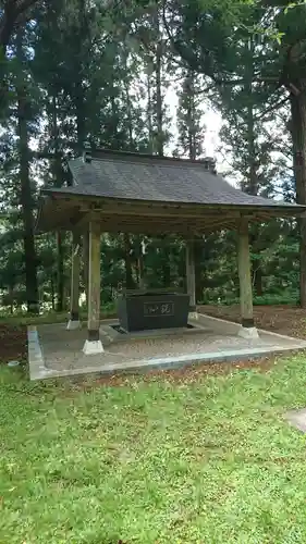 八幡神社(鹿折)の手水舎